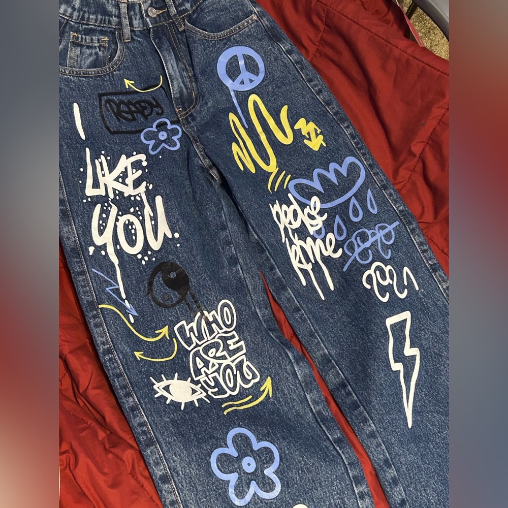 xs baggy jeans in good condition have been worn once or twice